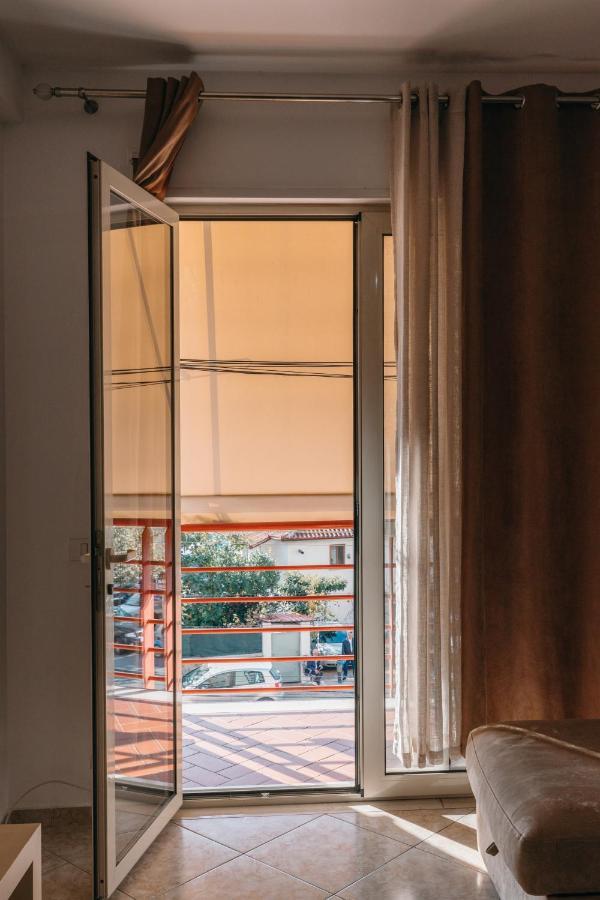 Rs Place 1-Bedroom Apartment Tirana Exterior foto