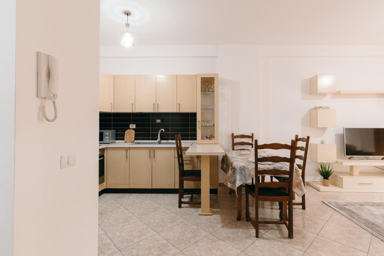 Rs Place 1-Bedroom Apartment Tirana Exterior foto