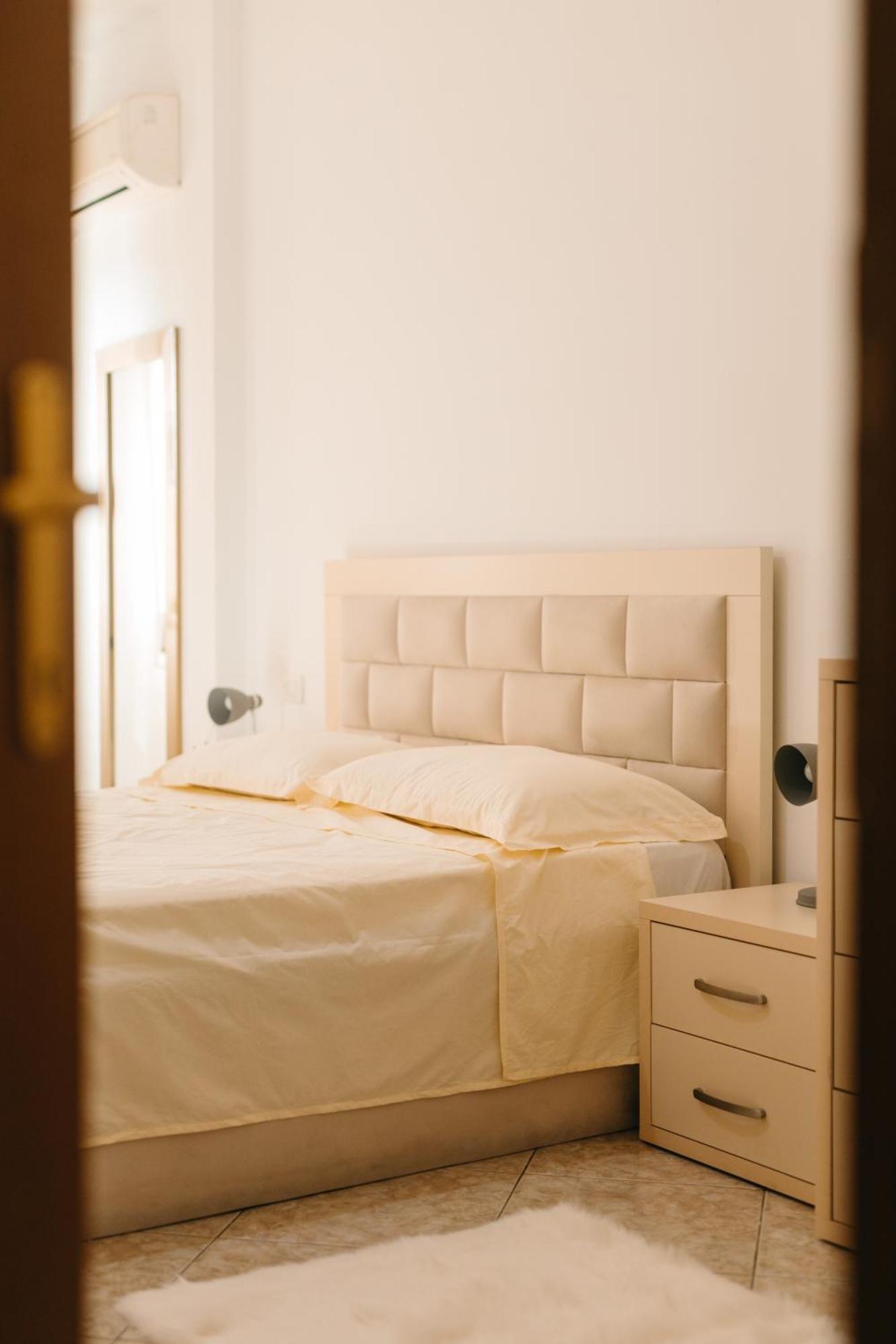 Rs Place 1-Bedroom Apartment Tirana Exterior foto